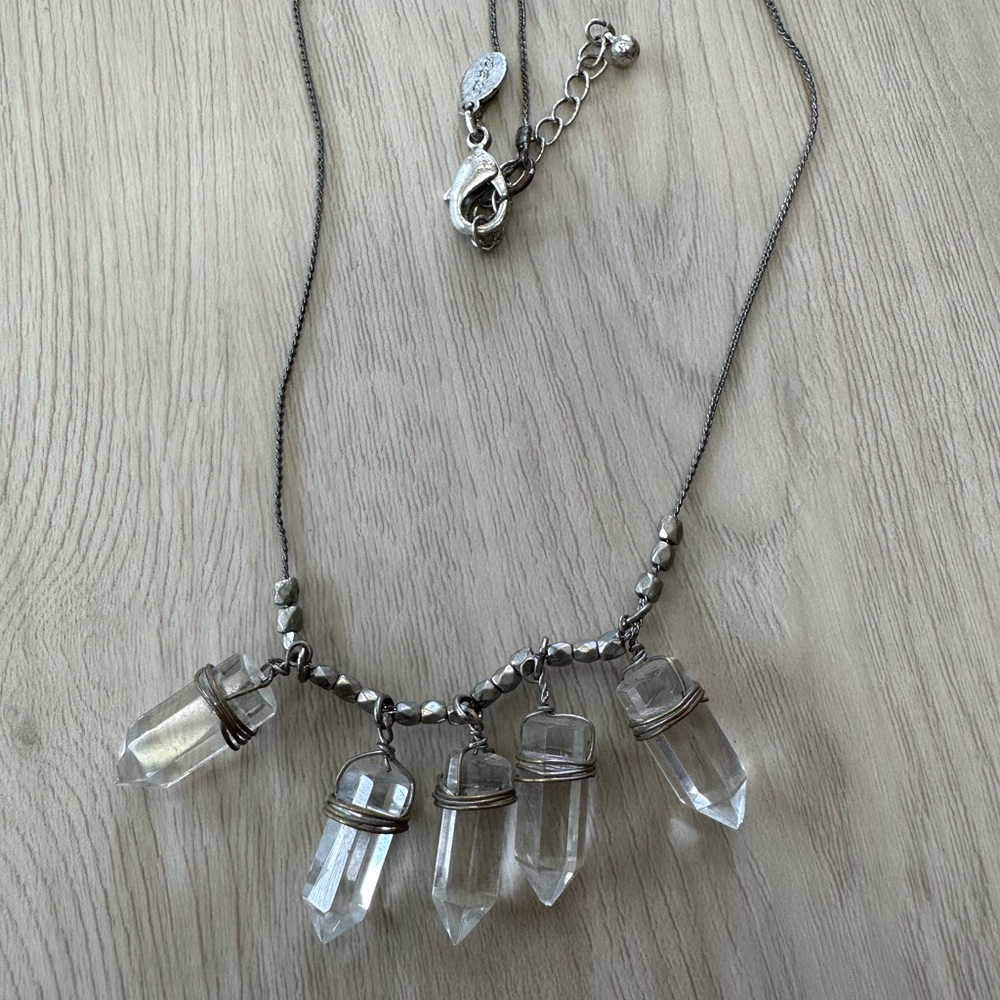 💚2 for $10 American Eagle Silver Faux Crystal Pendant Necklace